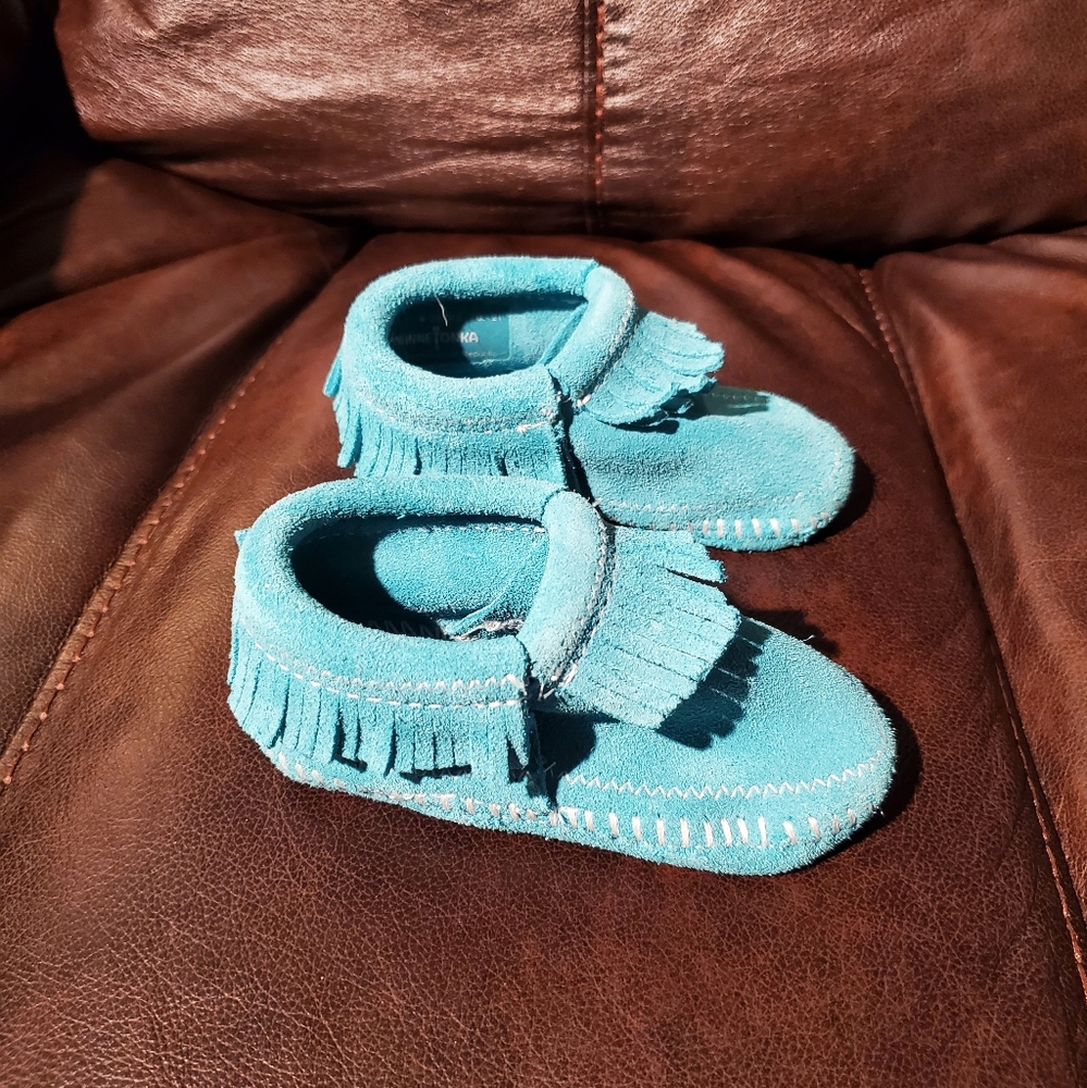 Minnetonka Riley Bootie Moccasin - Picture 3 of 5